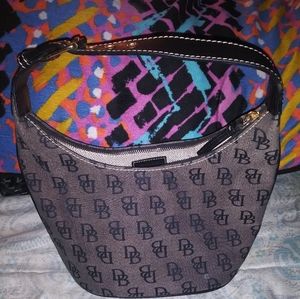 Excellent condition dooney and Bourke